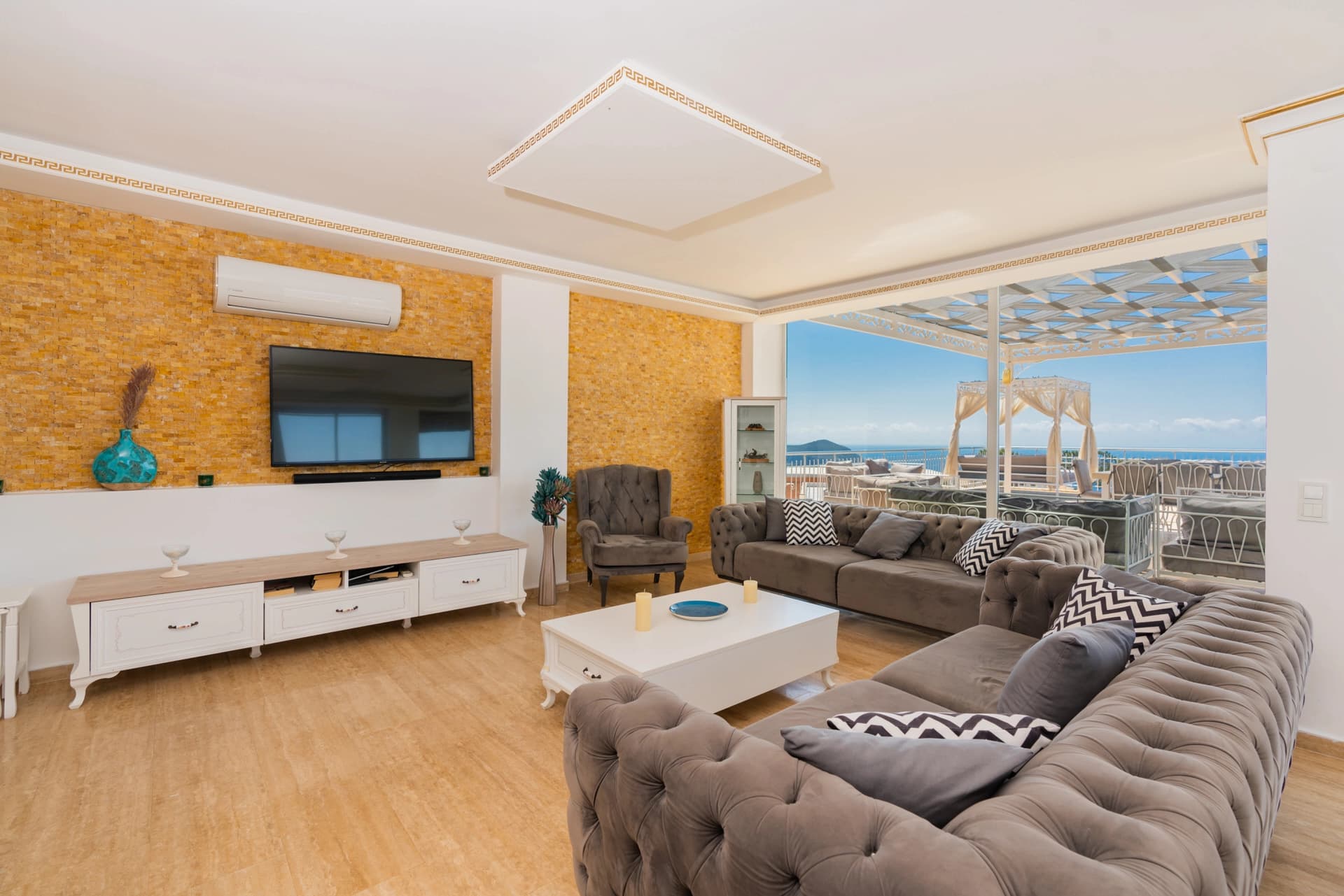 Villa İnfinity Isıtmalı Havuz 95