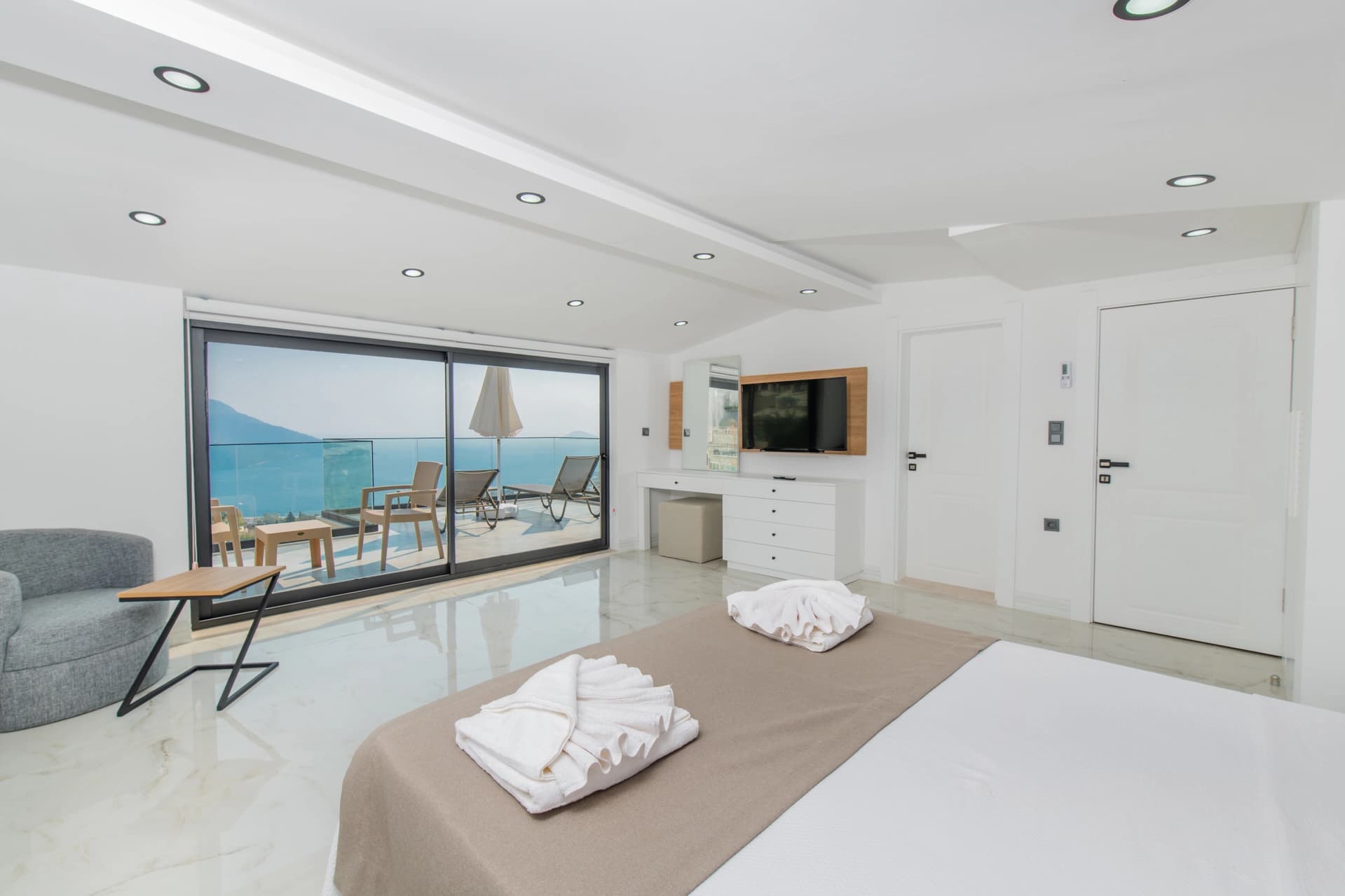 Villa Ece Özel Havuzlu 28