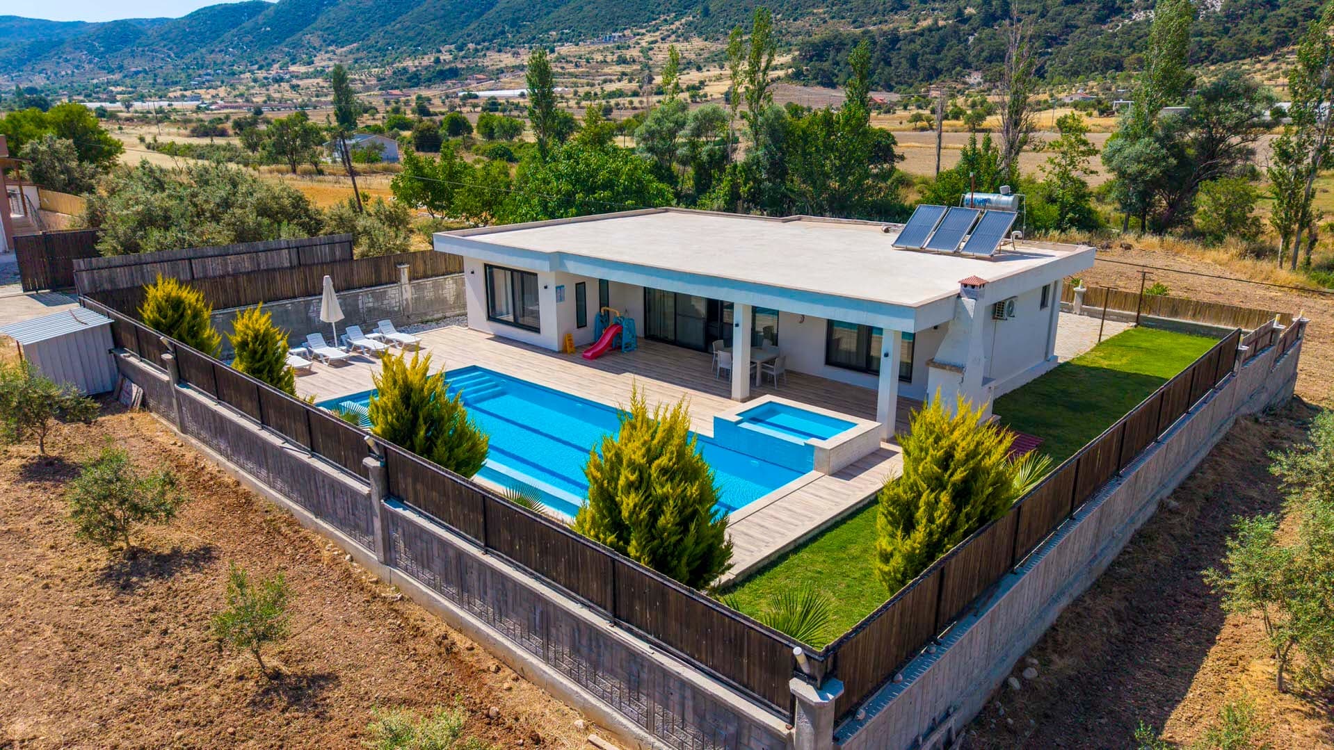 Villa Edda Korunaklı Havuz 35