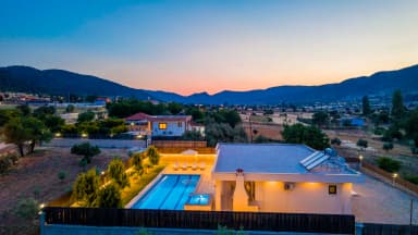 Villa Edda Korunaklı Havuz 63