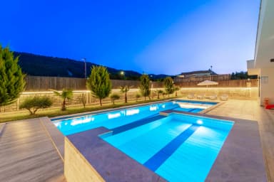 Villa Edda Korunaklı Havuz 83