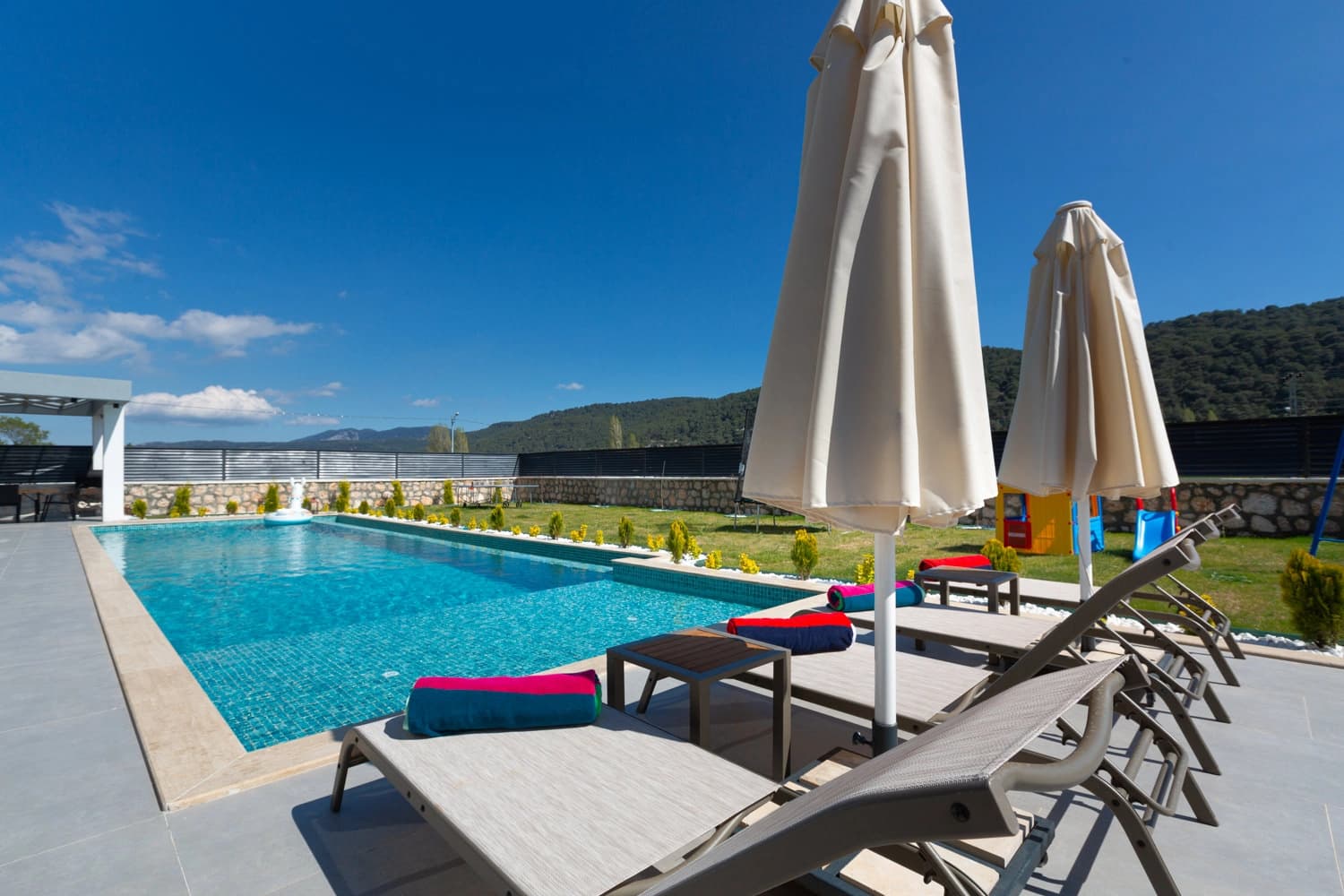 Villa White House Korunaklı Havuz 34
