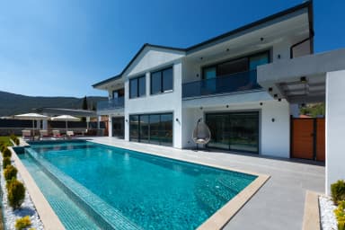 Villa White House Korunaklı Havuz 42