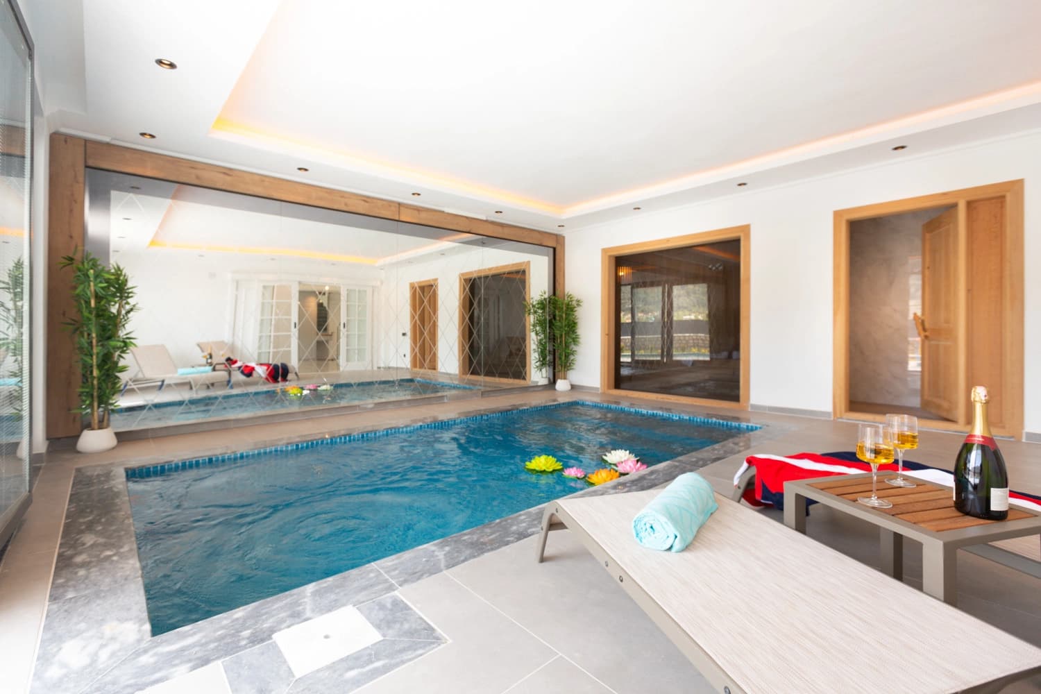 Villa White House Korunaklı Havuz 38
