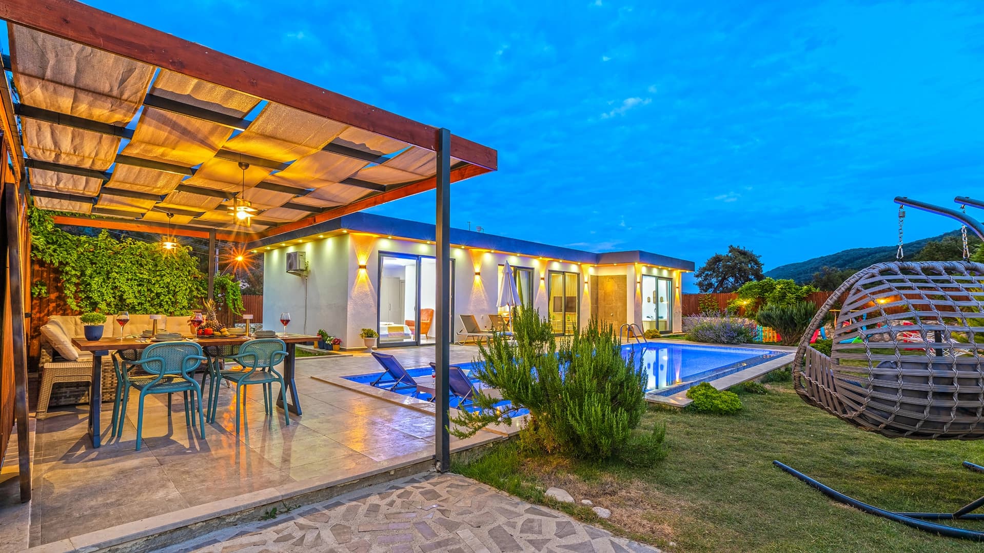 Villa Gökalan Korunaklı Havuz 18