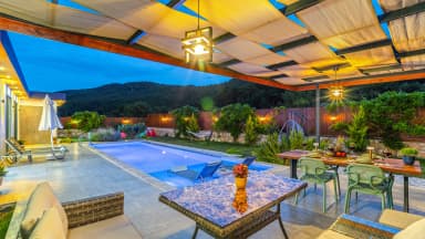 Villa Gökalan Korunaklı Havuz 32