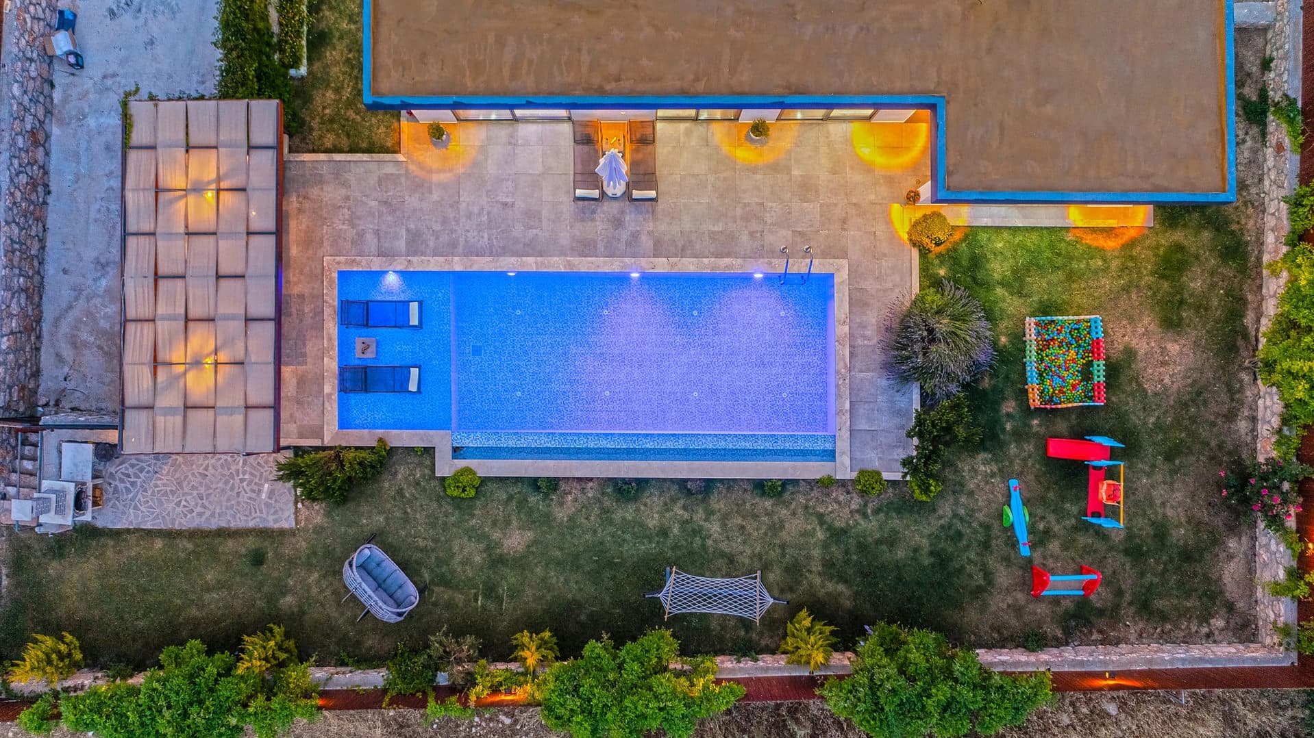 Villa Gökalan Korunaklı Havuz 74