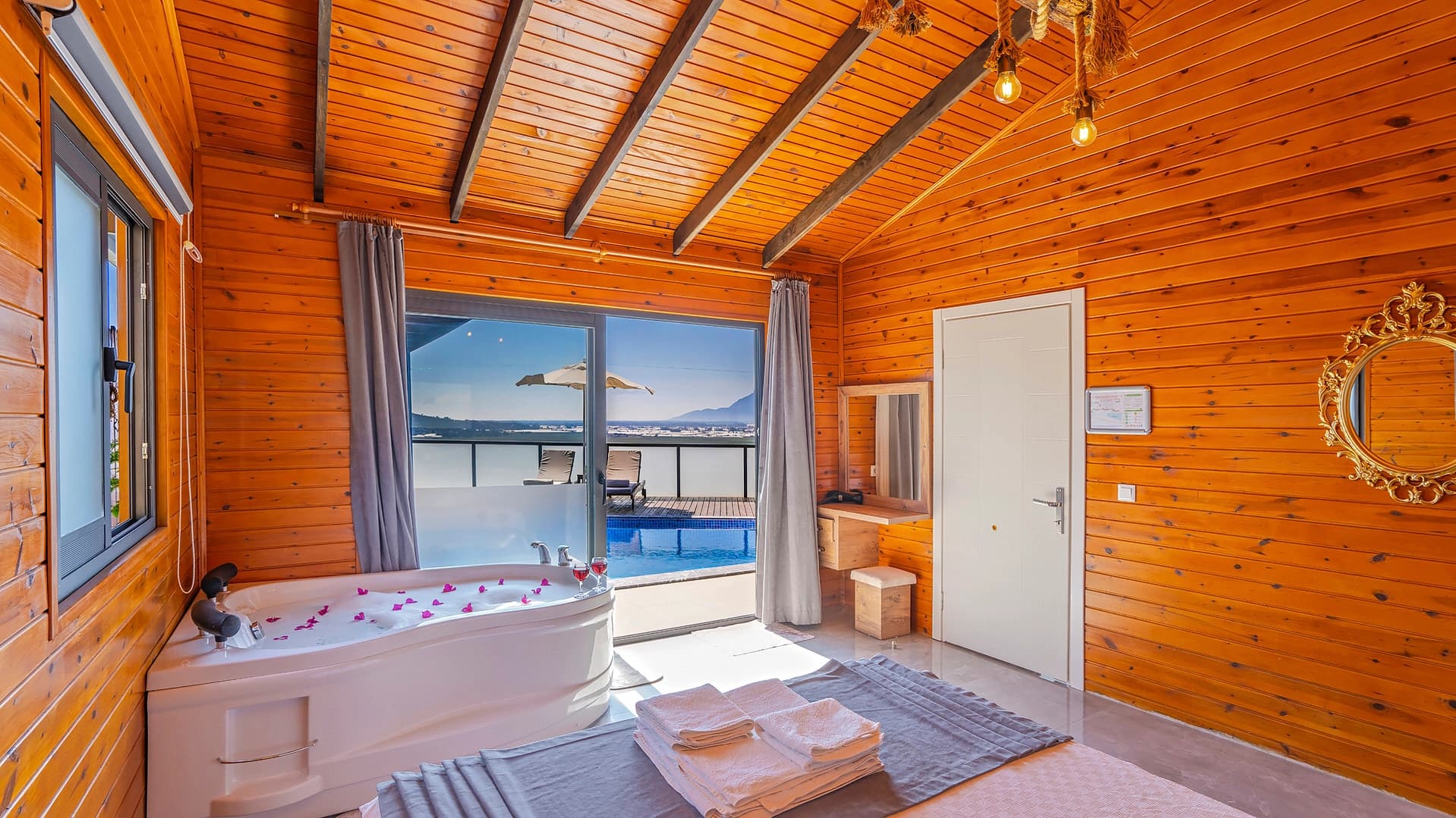 Villa Sakura Korunaklı Havuz 73