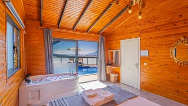 Villa Sakura Korunaklı Havuz 73