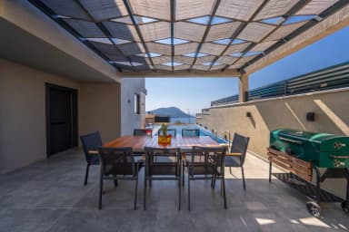 Villa Cihan Isıtmalı Havuz 50
