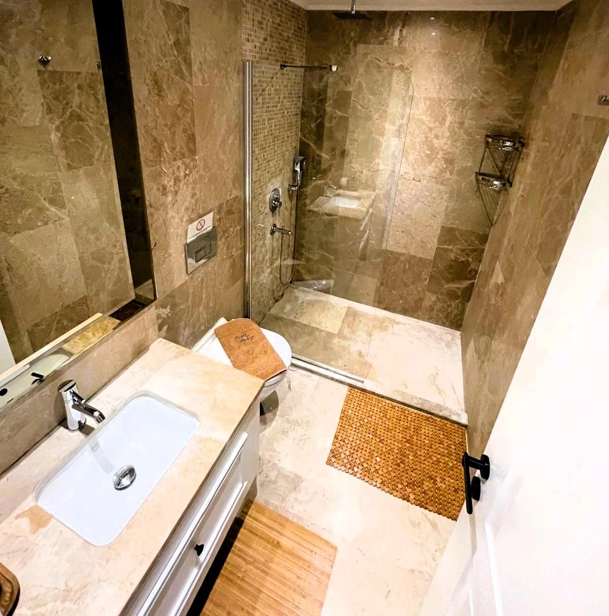 Mavi Su Apart Topaz Kalkan 17