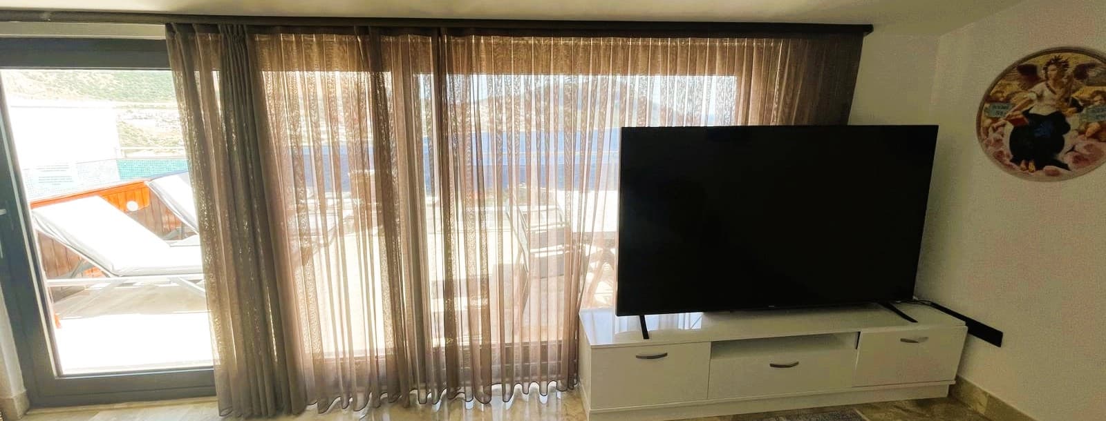Mavi Su Apart Topaz Kalkan 85