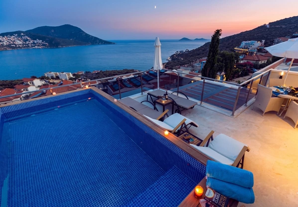 Mavi Su Apart Topaz Kalkan 29